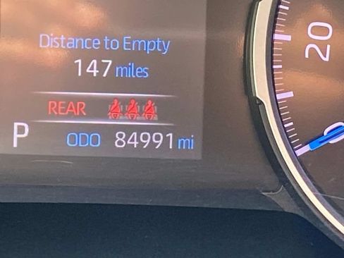 Used 2021 Toyota RAV4 XLE w/ XLE Grade Weather Package AWD/4WD image 17