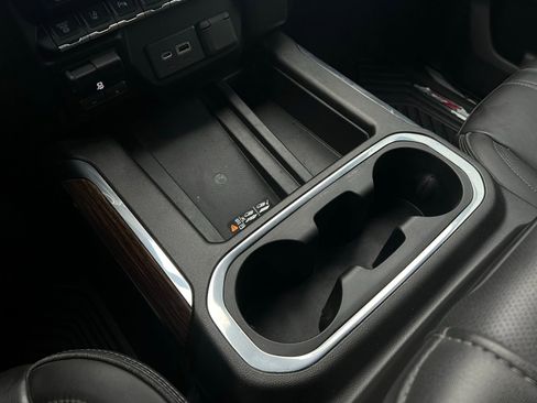 Used 2022 Chevrolet Silverado 2500 High Country w/ Safety Package II image 14