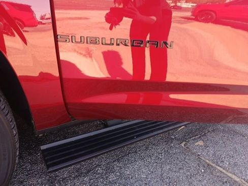 Used 2022 Chevrolet Suburban High Country image 37