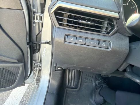 Used 2021 Nissan Altima 2.5 SV w/ SV Premium Package FWD image 22