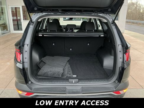 Used 2024 Hyundai Tucson SE image 24
