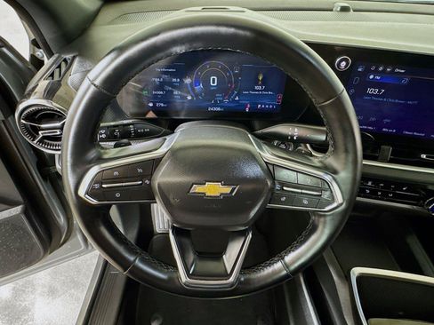 Certified 2026 Chevrolet Equinox LT FWD image 9