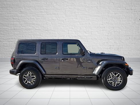 New 2026 Jeep Wrangler Sahara image 5