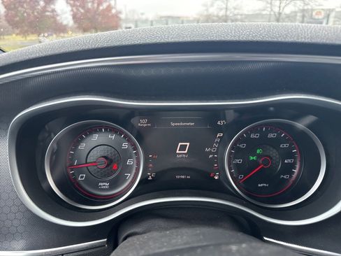 Used 2015 Dodge Charger SXT image 15