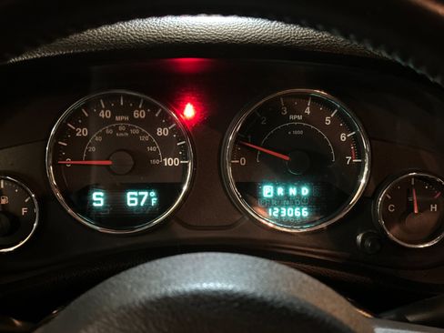 Used 2013 Jeep Wrangler Unlimited Rubicon w/ Dual Top Group image 21