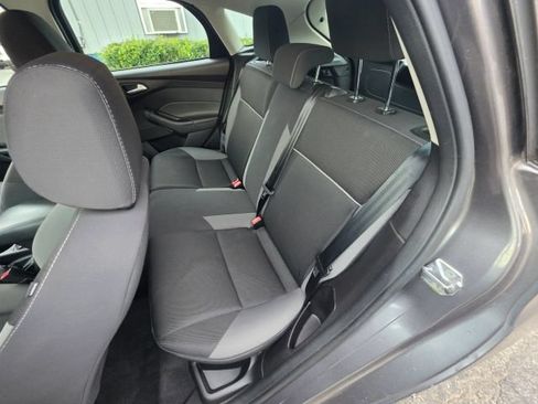 Used 2014 Ford Focus SE FWD image 19