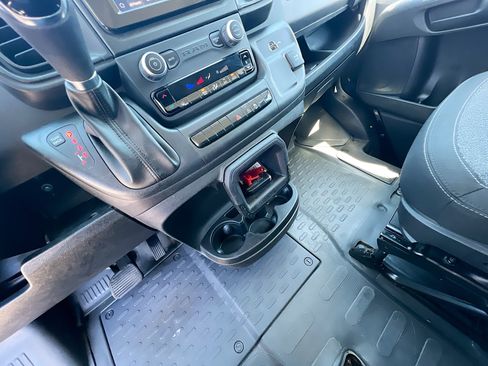 Used 2023 RAM ProMaster 2500 image 25