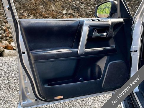 Used 2016 Toyota 4Runner SR5 Premium AWD/4WD image 19