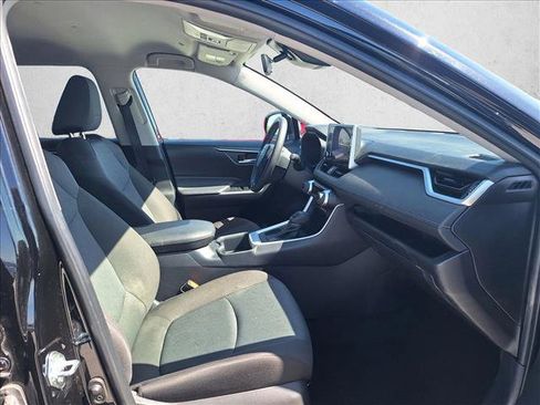 Used 2025 Toyota RAV4 XLE FWD image 20