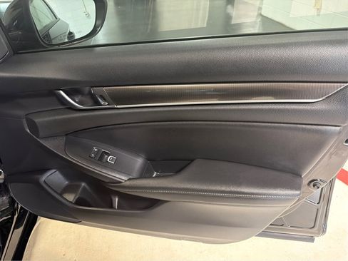 Used 2020 Honda Accord Sport image 24