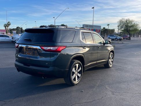 Used 2018 Chevrolet Traverse LT image 5
