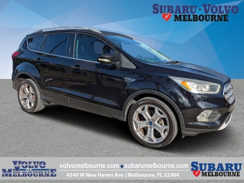 Used 2019 Ford Escape Titanium FWD image 1