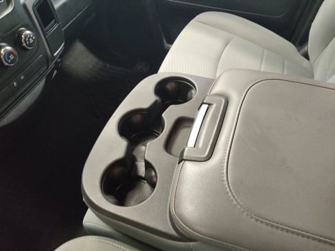 Used 2018 RAM 1500 Express AWD/4WD image 26