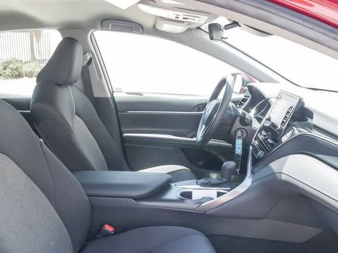 Used 2021 Toyota Camry LE w/ Carpet Mat Package (TMS) FWD image 16