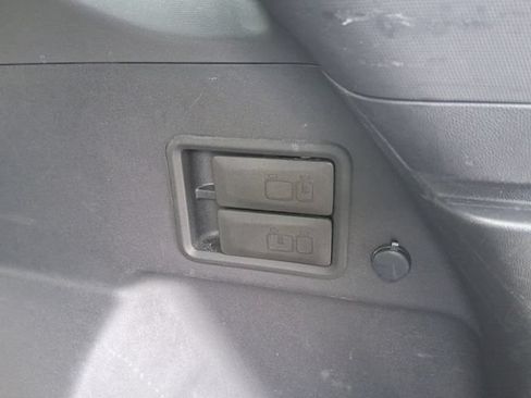 Used 2022 Chevrolet Equinox LT FWD image 25