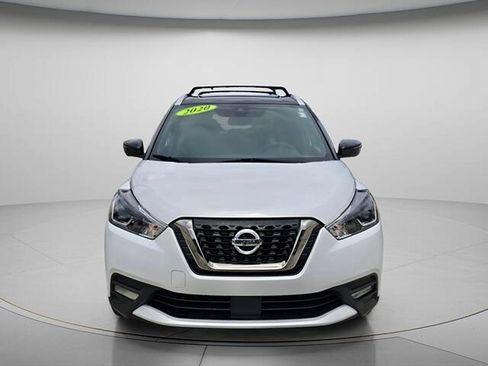 Used 2020 Nissan Kicks SR w/ Exterior Package FWD image 4