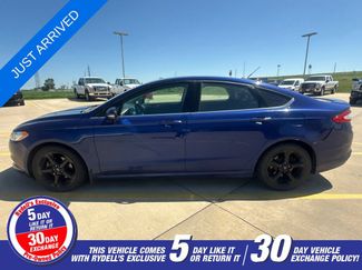 Used 2016 Ford Fusion SE FWD video 1