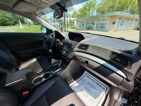 Used 2016 Acura ILX FWD image 12