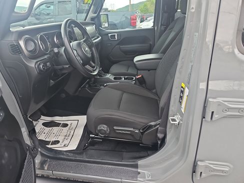 Used 2023 Jeep Wrangler Unlimited Sport AWD/4WD image 12
