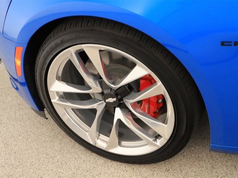 Used 2024 Chevrolet Camaro LT w/ RS Package image 30