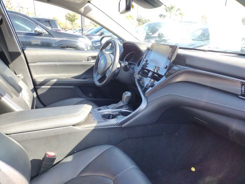 Used 2024 Toyota Camry XSE image 6