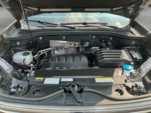 Used 2025 Volkswagen Atlas SE AWD/4WD image 18