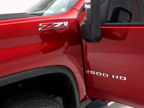 Used 2021 Chevrolet Silverado 2500 LT w/ Convenience Package AWD/4WD image 34