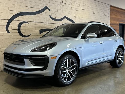 Used 2024 Porsche Macan Turbo AWD/4WD image 10