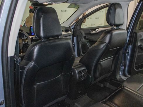 Used 2022 Ford Escape SEL w/ Technology Package image 10