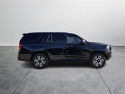 Used 2023 GMC Yukon AT4 w/ AT4 Premium Plus Package image 5