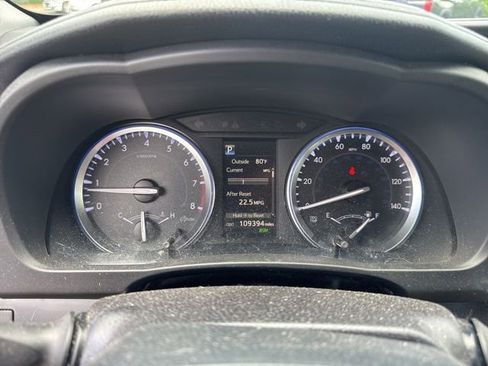 Used 2018 Toyota Highlander SE w/ Carpet Mat Package (TMS) AWD/4WD image 15