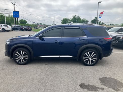 Used 2024 Nissan Pathfinder Platinum AWD/4WD image 4