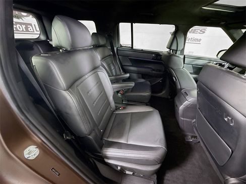 Certified 2025 Hyundai Santa Fe Calligraphy image 33