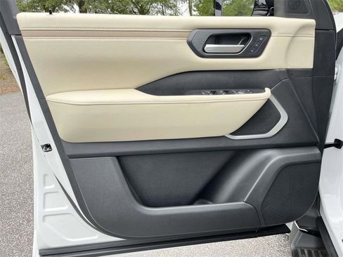 New 2026 Nissan Armada Platinum w/ Convenience Package image 10