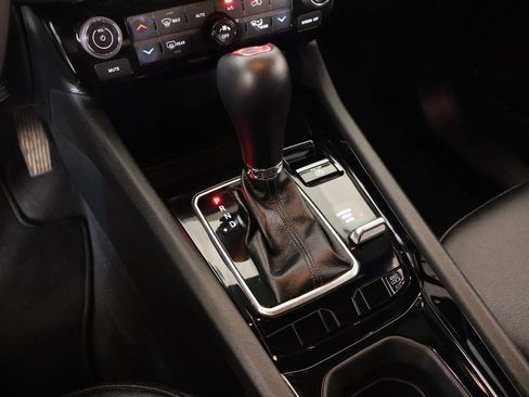 Used 2025 Jeep Compass Limited image 8