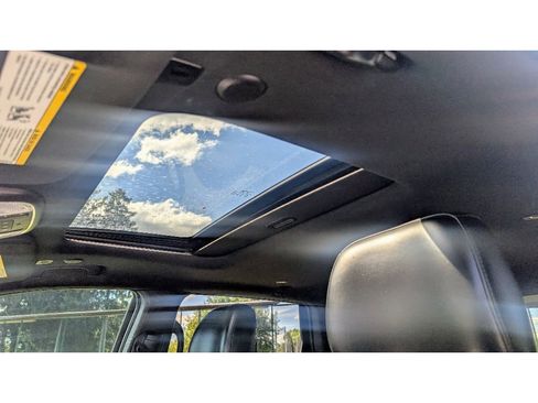 Used 2019 Jeep Grand Cherokee Altitude image 17