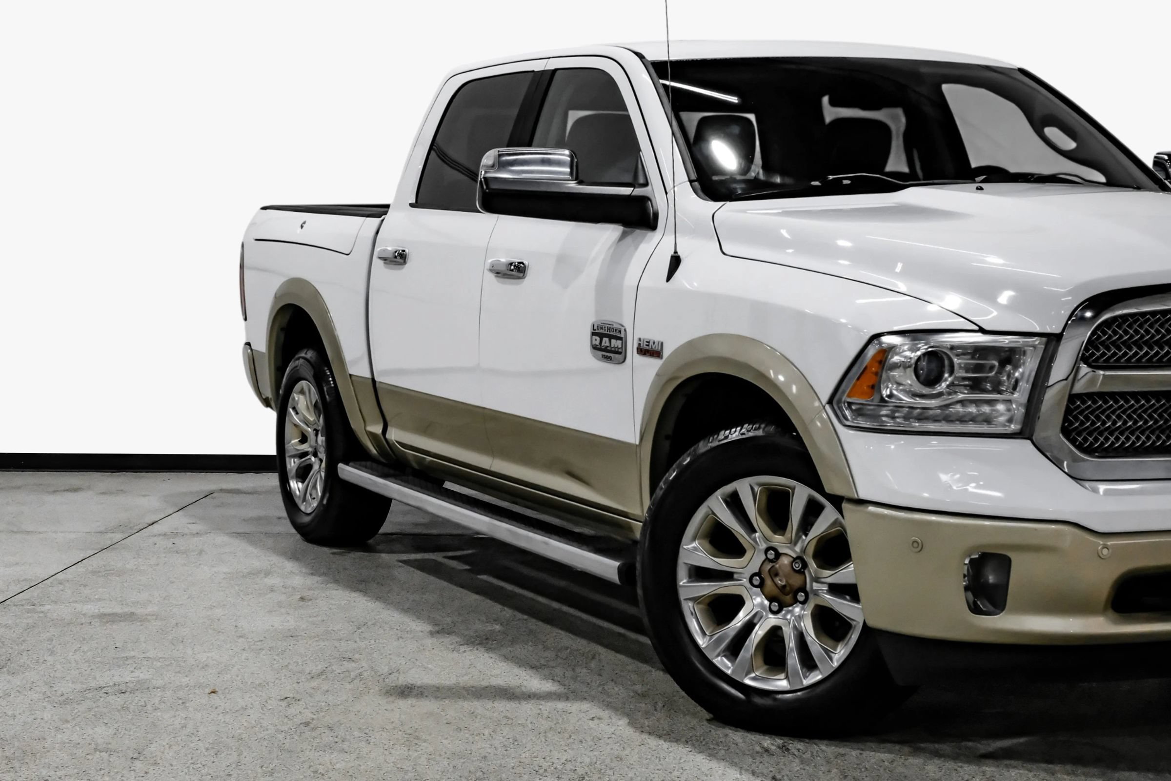 Used 2014 RAM 1500 Laramie Longhorn w/ Convenience Group AWD/4WD image 14
