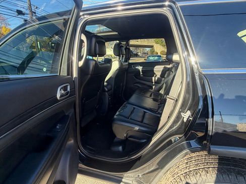 Used 2019 Jeep Grand Cherokee Limited AWD/4WD image 28