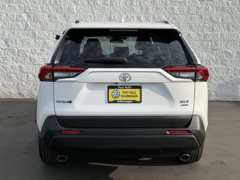 Used 2025 Toyota RAV4 XLE w/ Convenience Package AWD/4WD image 6