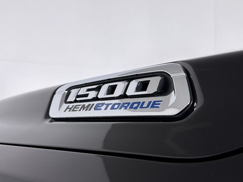 Used 2023 RAM 1500 Big Horn AWD/4WD image 24