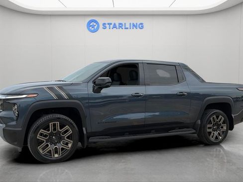Certified 2026 Chevrolet Silverado EV LT AWD/4WD image 2
