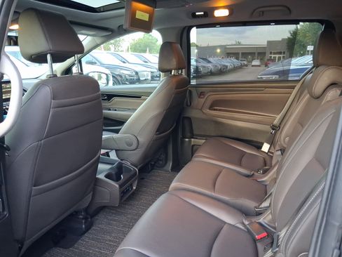 Used 2022 Honda Odyssey Touring image 6