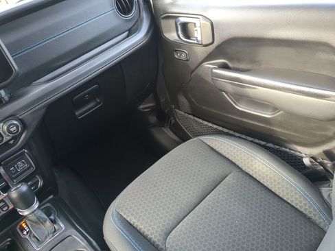 Used 2025 Jeep Wrangler Unlimited Rubicon 4xe w/ Convenience Group image 45