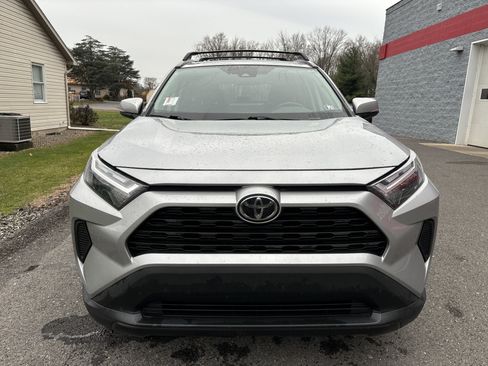 Used 2022 Toyota RAV4 XLE image 8