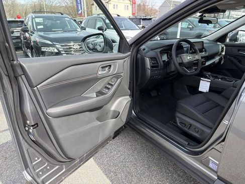 New 2026 Nissan Rogue SV w/ SV Premium Package image 14