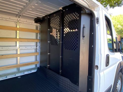 Used 2025 RAM ProMaster 2500 w/ U-Haul Equipment Group FWD image 12
