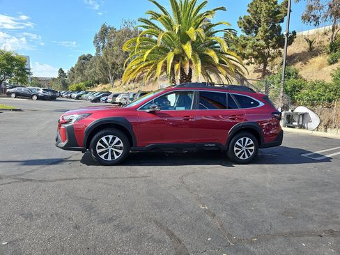 Used 2023 Subaru Outback Premium AWD/4WD image 4