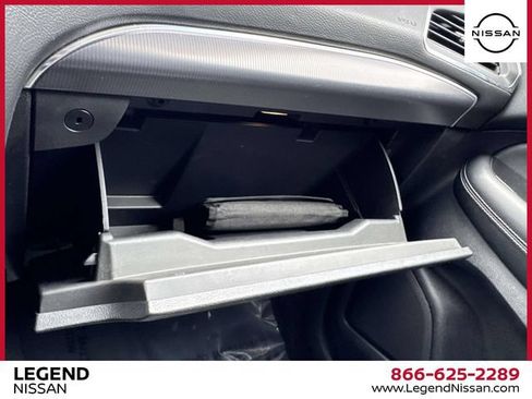 Used 2019 Ford Edge Titanium w/ Equipment Group 301A AWD/4WD image 31