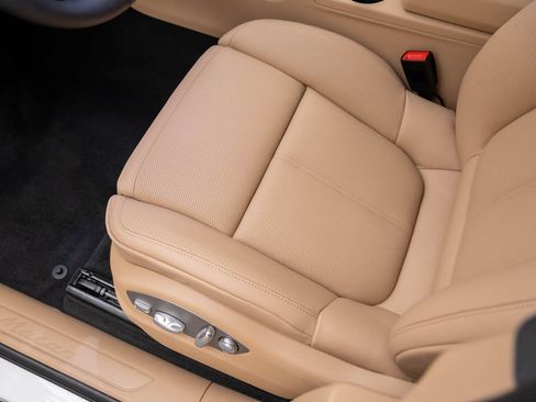 New 2026 Porsche Macan image 15