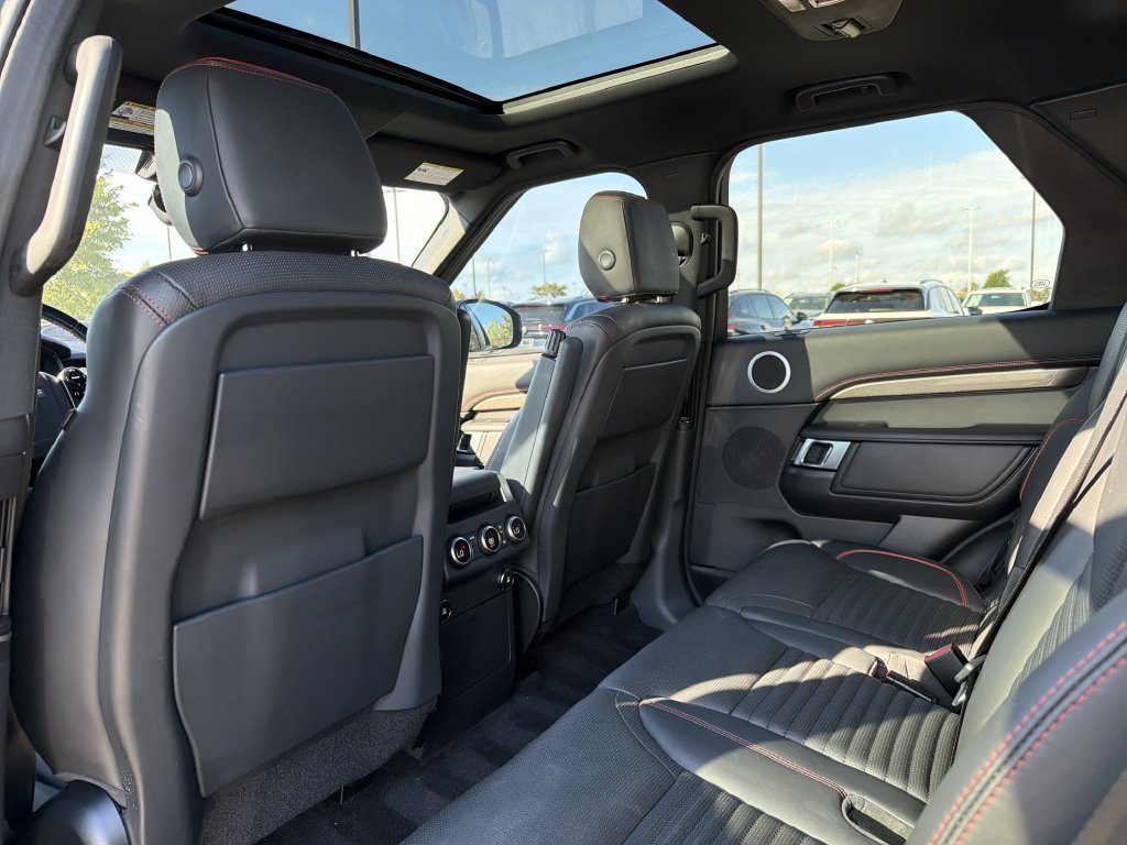 Used 2019 Land Rover Discovery HSE AWD/4WD image 12